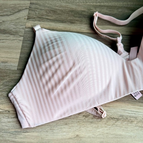 Victoria’s Secret T-shirt Light Pink Striped Lightly-Lined Wireless Bra 34D - Picture 4 of 16
